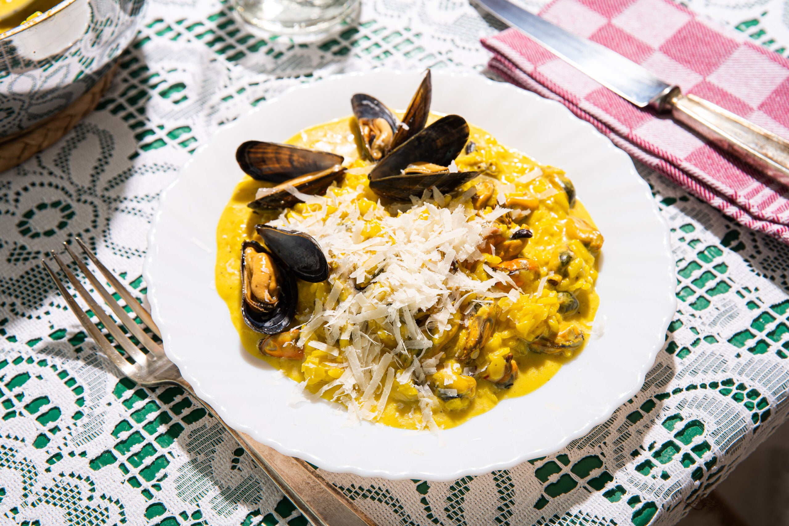 Muscles Risotto Risotto with mussels, garlic, and saffron - Sofie Dumont